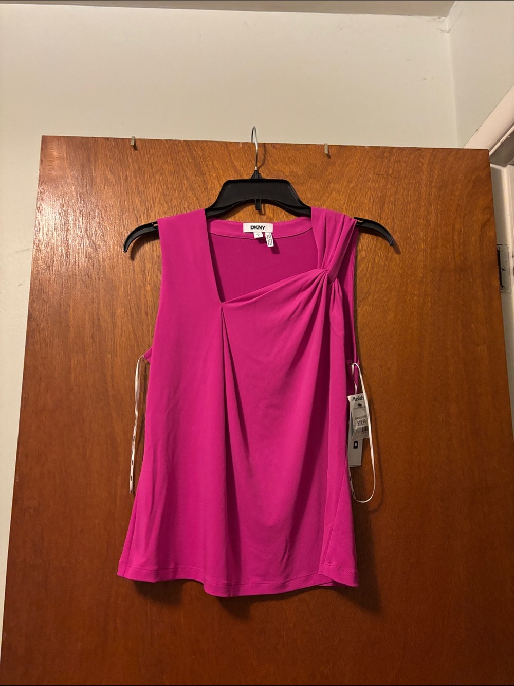 DKNY Vibrant Fuchsia Sleeveless Twist-Detail Camisole